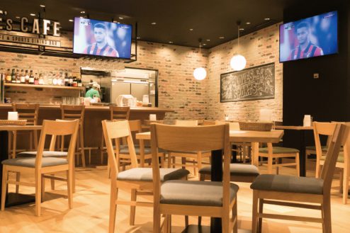 5.J-SOCIETY FOOTBALL PARK多摩｜カフェ&レストラン