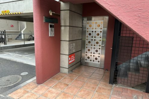 2.調布駅前マンション｜外観･入口