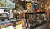 ソース工場･直売所(2580)｜平日･工場見学･通路･倉庫･体験工房･直売所･祠･蔵･森｜東京