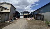 建設会社の倉庫･作業場(2595)｜工場･駐車場･外階段･資材･機械･工具･建築備品