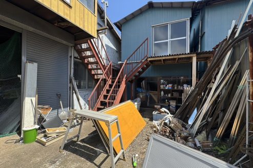 建設会社の倉庫･作業場(2595)｜工場･駐車場･外階段･資材･機械･工具･建築備品