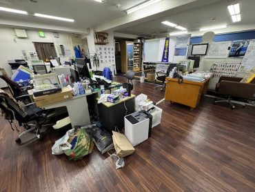 議員事務所･政党支部/所沢(25119)｜選挙･デスク･ﾎﾟｽﾀｰ･応接･備品･家具