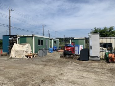 造園会社の資材置場と畑(25122)｜工事現場･建築現場･ｽｰﾊﾟｰﾊｳｽ･プレハブ･農家