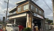 町の自動車整備工場(25135)｜昔ながら･板金･塗装･修理