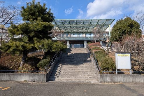 28.病院｜新病棟ワンフロア･旧病棟｜正面入口