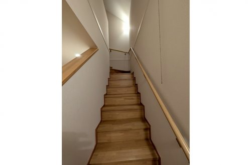 13.2階建て一軒家 4LDK 庭･駐車場付き