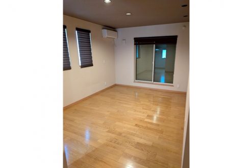 16.2階建て一軒家 4LDK 庭･駐車場付き