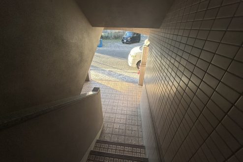 2.西八王子マンション101号室