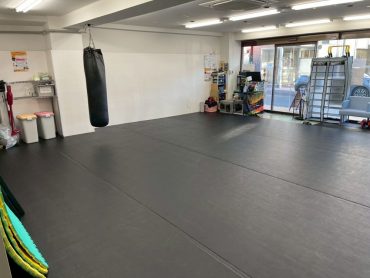 埼玉 格闘技道場 ジム(25136)｜マット･ガラス張り･路面店･サンドバク