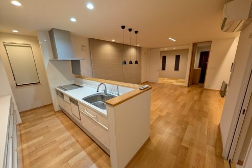 6.2階建て一軒家 4LDK 庭･駐車場付き