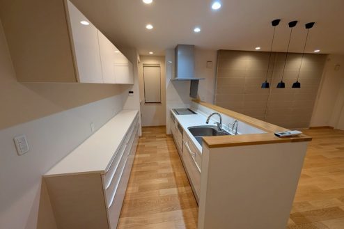 7.2階建て一軒家 4LDK 庭･駐車場付き