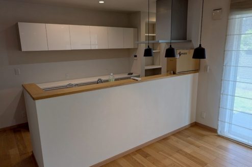 8.2階建て一軒家 4LDK 庭･駐車場付き