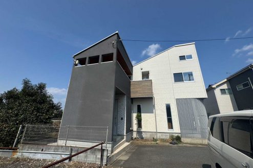 1.2階建て駐車場･テラス付きモデルハウス