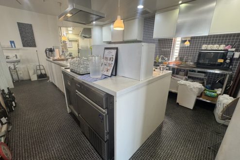 16.インテリアと食が融合したカフェ