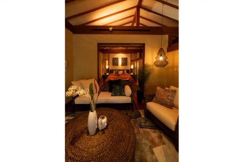 25.広大な日本庭園を有する古民家レストラン