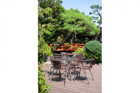 31.広大な日本庭園を有する古民家レストラン