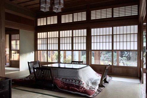 9.佐倉スタジオ｜居間10畳+こたつ装飾例